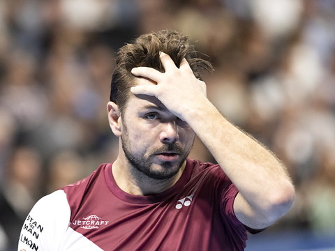 Stan Wawrinka laisse encore filer trois balles de match...