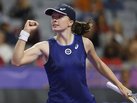 Swiatek qualifiée pour les demi-finales