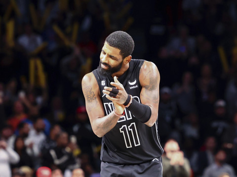 Nike suspend son partenariat avec Irving