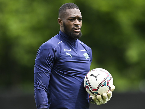 Ligue 1: Mvogo sort sur blessure face au PSG