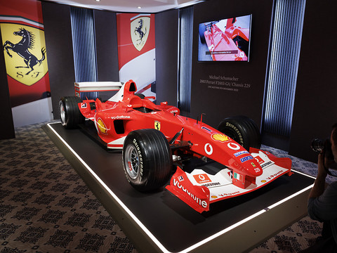 Une Ferrari de F1 de Schumacher vendue pour un montant record