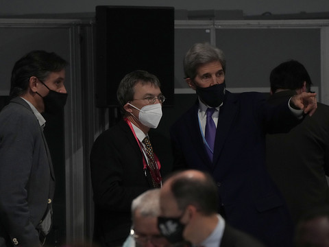Critiqués, l'ambassadeur Franz Perrez défend les objectifs suisses