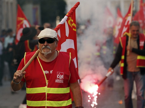 Grève suivie à la RATP mais peu de manifestants CGT dans les rues