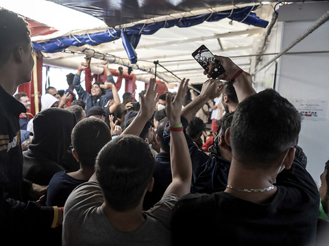 Le navire Ocean Viking et ses 230 migrants ont accosté en France