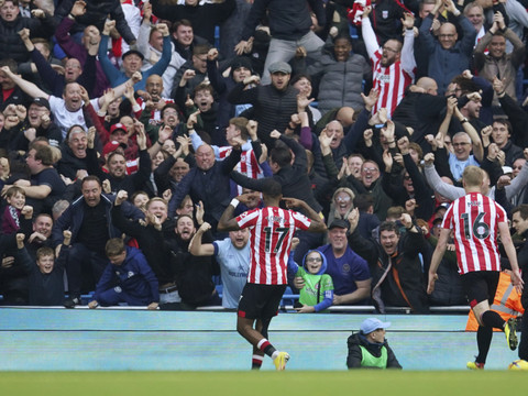 Premier League: cinq points d'avance pour Arsenal