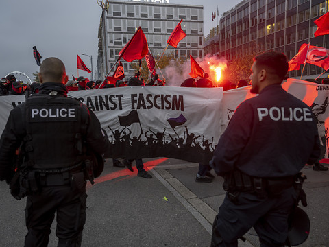Un millier de manifestants à Genève contre l'extrême droite