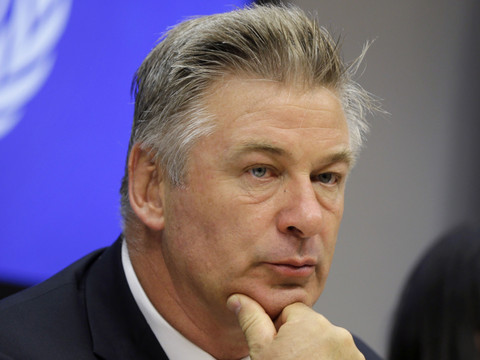 Tir mortel: Alec Baldwin porte plainte à son tour