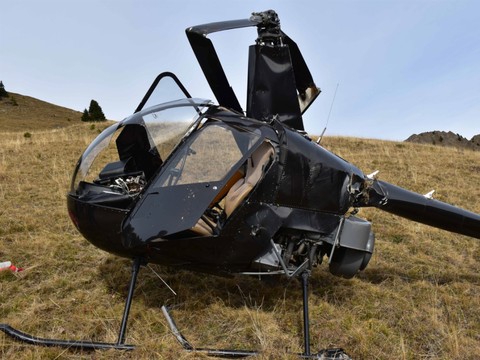 Chute d'un hélicoptère aux Grisons: les occupants indemnes