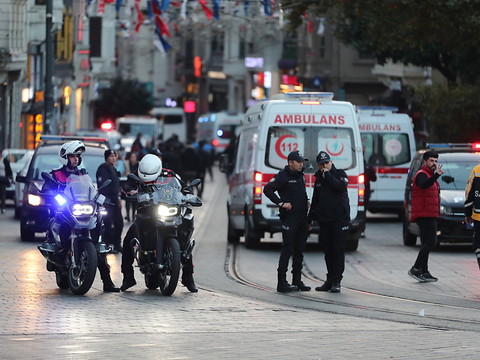 Au moins six morts dans un attentat au coeur d'Istanbul