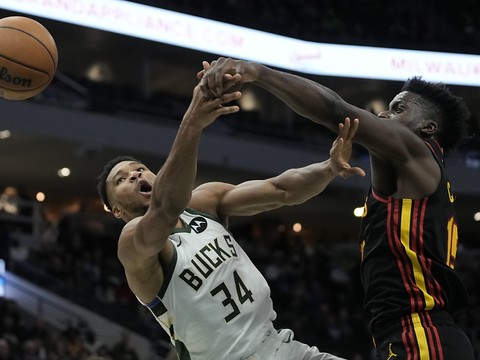 Atlanta bat Milwaukee, Capela dépasse les 6000 points