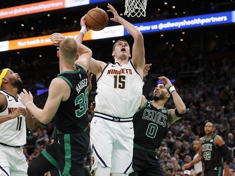 Jokic (Nuggets) entre en protocole Covid