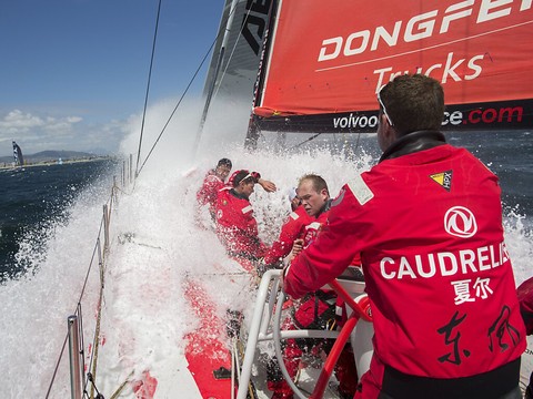 Charles Caudrelier s'impose en battant le record de l'épreuve
