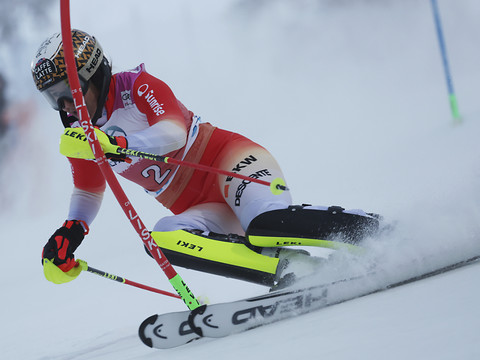 Holdener 5e du premier slalom de Levi, Shiffrin victorieuse