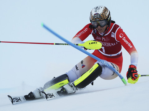 Slalom de Levi: Holdener en embuscade, Shiffrin en tête
