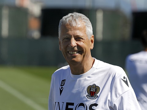 Lucien Favre reste l'entraîneur de Nice