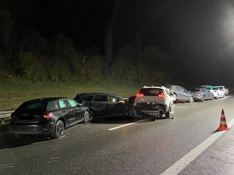 Quatre blessés légers dans un carambolage sur l'A12