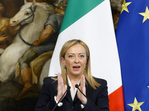 Giorgia Meloni présente un budget axé sur le choc énergétique