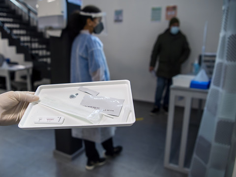 L’OFSP annonce 21'194 nouveaux cas de coronavirus en sept jours