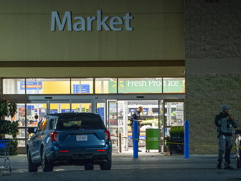 Le manager d'un supermarché abat six personnes en Virginie