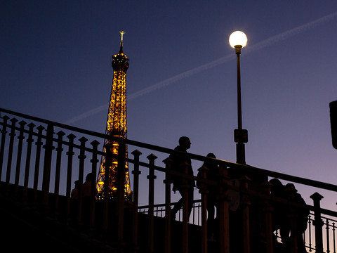 France: très légère hausse du moral des ménages en novembre