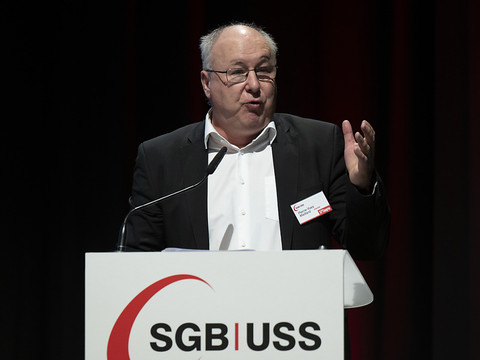 P.-Y. Maillard réélu à la tête de l'USS et grève féministe en 2023