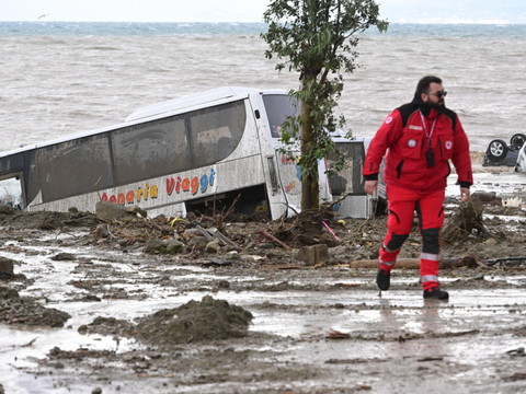 Ischia : au moins 13 disparus après un glissement de terrain