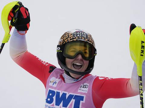 Wendy Holdener remporte enfin un slalom de Coupe du monde