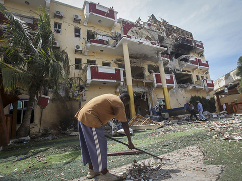 Hôtel attaqué par les shehab, au moins huit morts