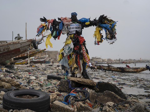 Pas de plastique, y compris biodégradable, dans les composteurs