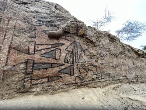 Redécouverte d'une peinture murale pré-incaïque au Pérou