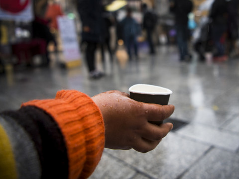 Les députés ne veulent pas abroger l'interdiction de la mendicité