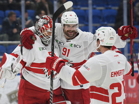 Lausanne remporte trois points précieux, Fribourg et Genève battus
