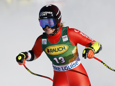 Super-G de Lake Louise: Corinne Suter clôt un super week-end