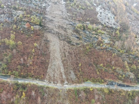 Val Calanca: des centaines de personnes toujours coupées du monde