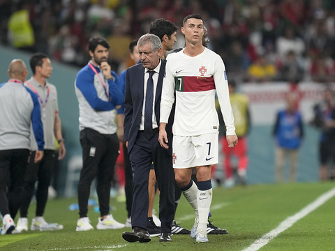 Cristiano Ronaldo débutera sur le banc