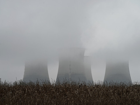 Nucléaire: avant un week-end froid, 37% du parc encore à l'arrêt