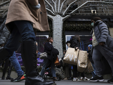 USA: la confiance des consommateurs rebondit en décembre
