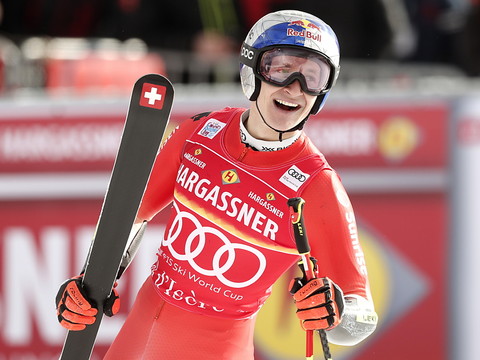 Odermatt remporte le géant avec 1''40 d'avance sur Feller