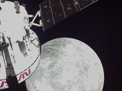 Orion de retour sur Terre après son voyage autour de la Lune