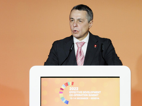Cassis vise ceux qui tournent le dos à la communauté internationale