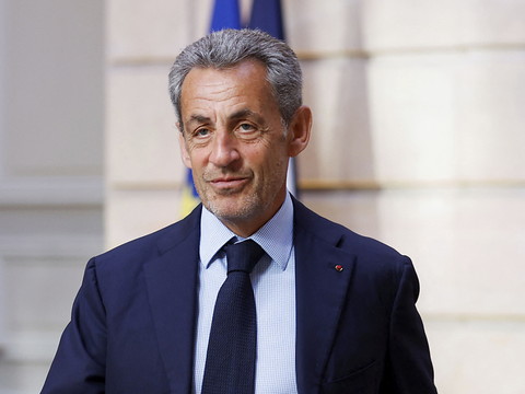 Trois ans de prison avec sursis requis en appel contre Sarkozy