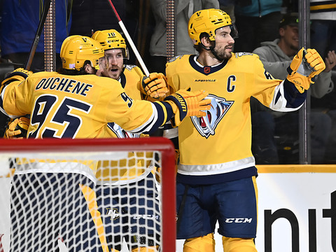 Deux assists qui comptent pour Roman Josi