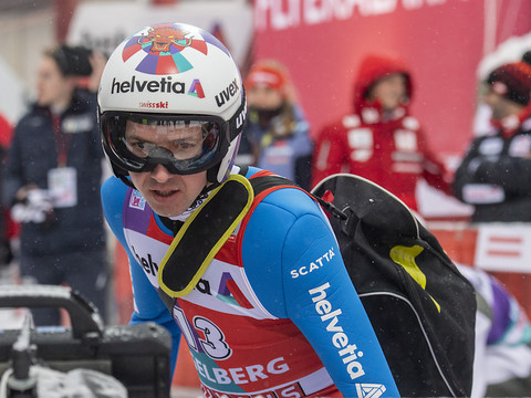 Le revenant Ammann échoue en qualification