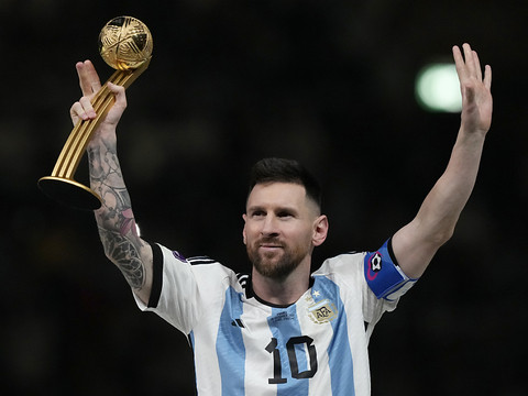 Cuisinier star sur la pelouse: la FIFA mène une enquête