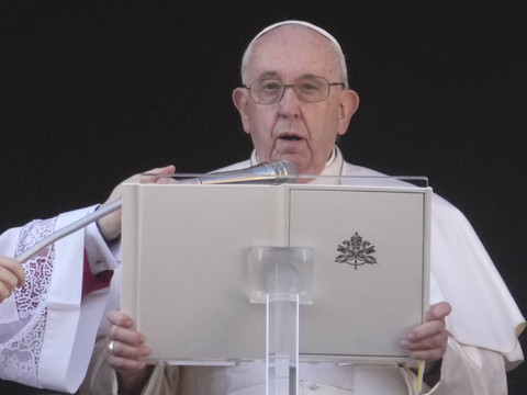Le pape appelle à 