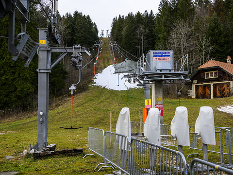 Les stations doivent trouver des alternatives au ski, dit un expert
