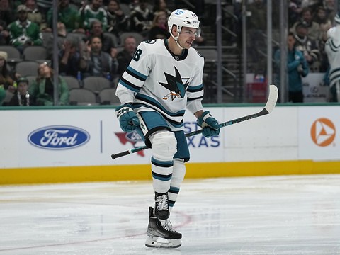 Meier rejoint et dépasse Fiala
