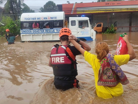 Le bilan des inondations augmente aux Philippines