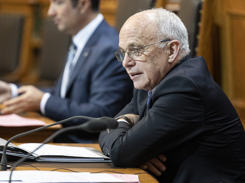 Ueli Maurer, sur le départ, appelle l'UDC à plus de coopération
