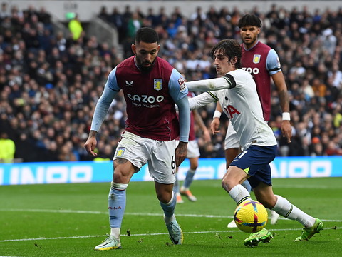 Premier League: Tottenham battu à domicile